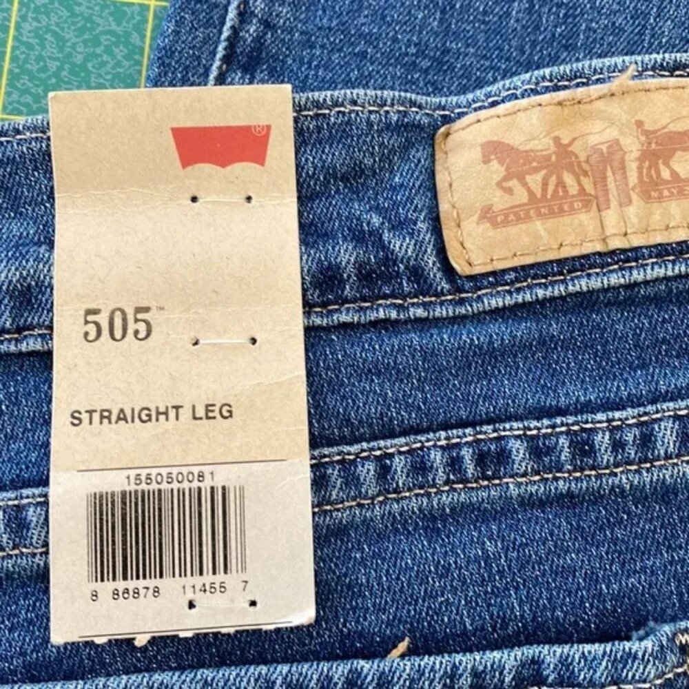 NWT Levi’s women’s 505 straight jeans size 16 brand new with tags - Picture 12 of 14